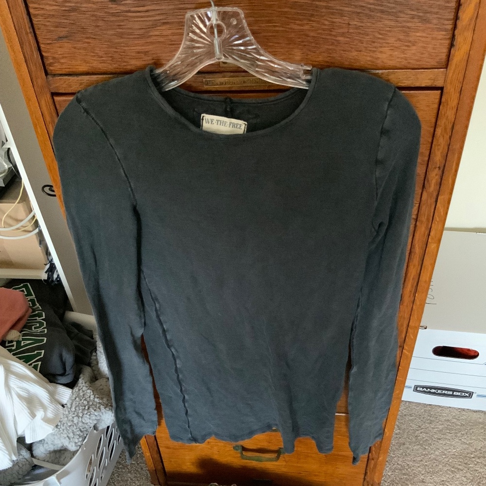 Long sleeve tee
